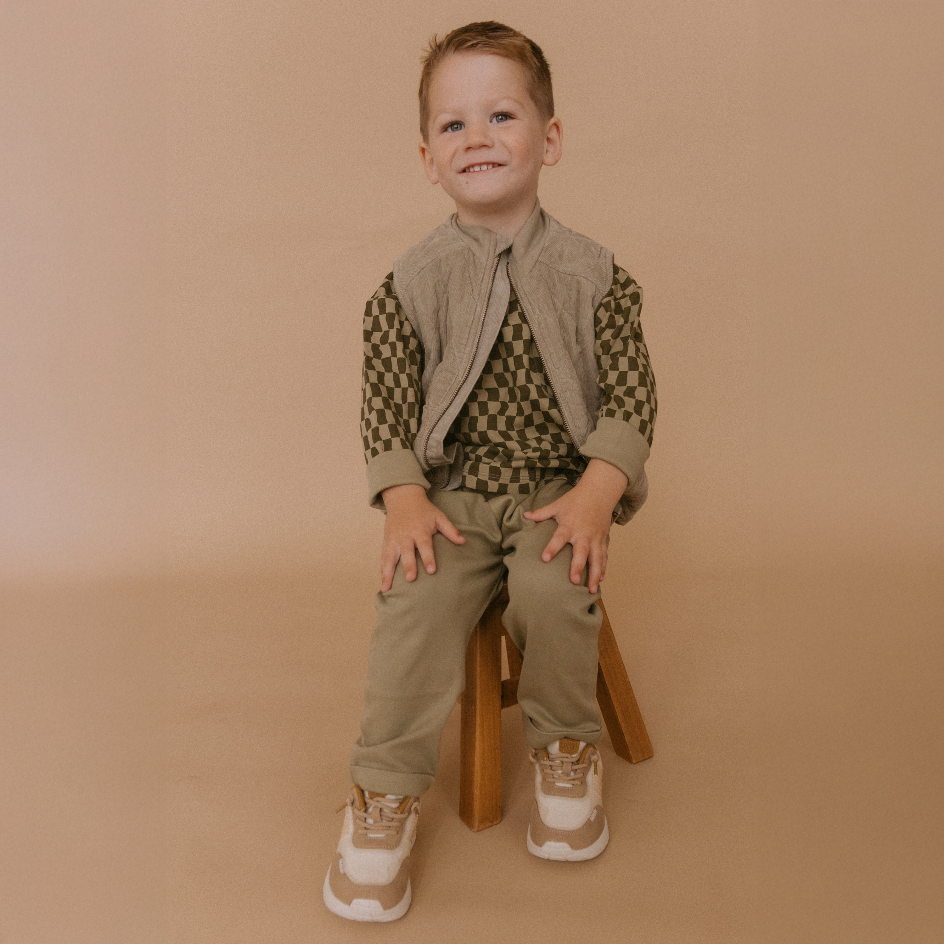 Organic Sleeveless Quilted Corduroy Jacket - Olive - Makemake Organics
