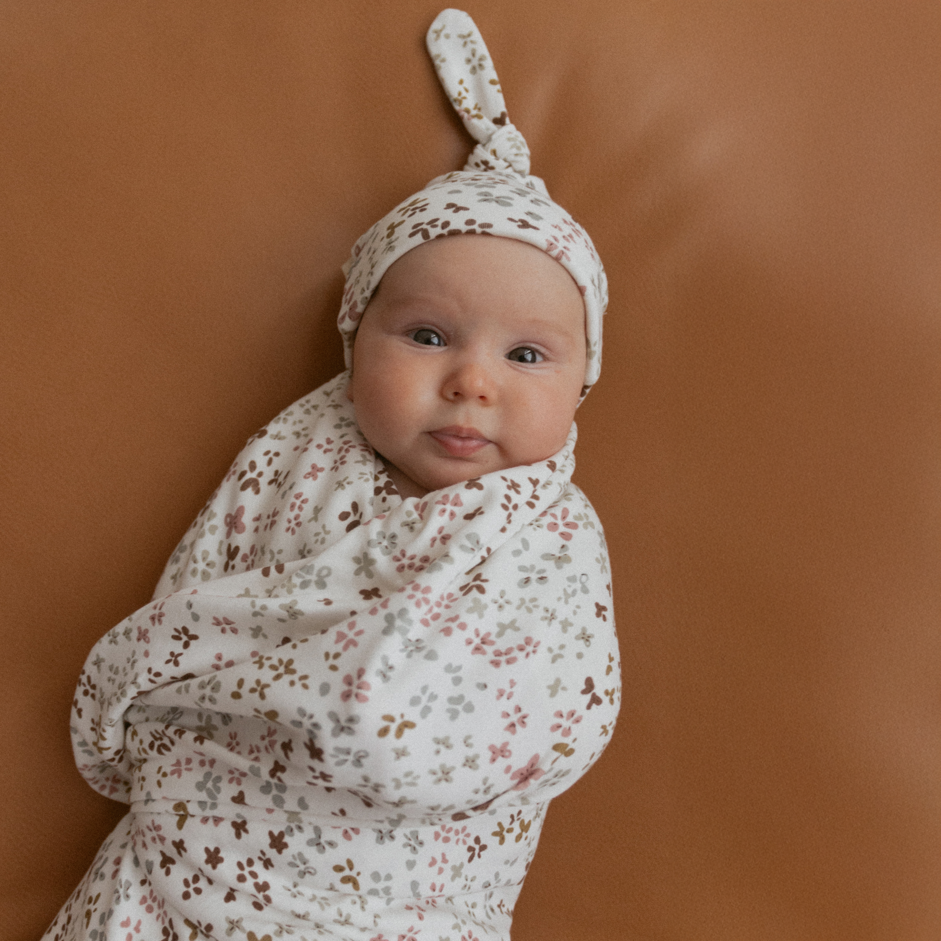 Organic Swaddle Blanket & Hat Set - Garden - Makemake Organics