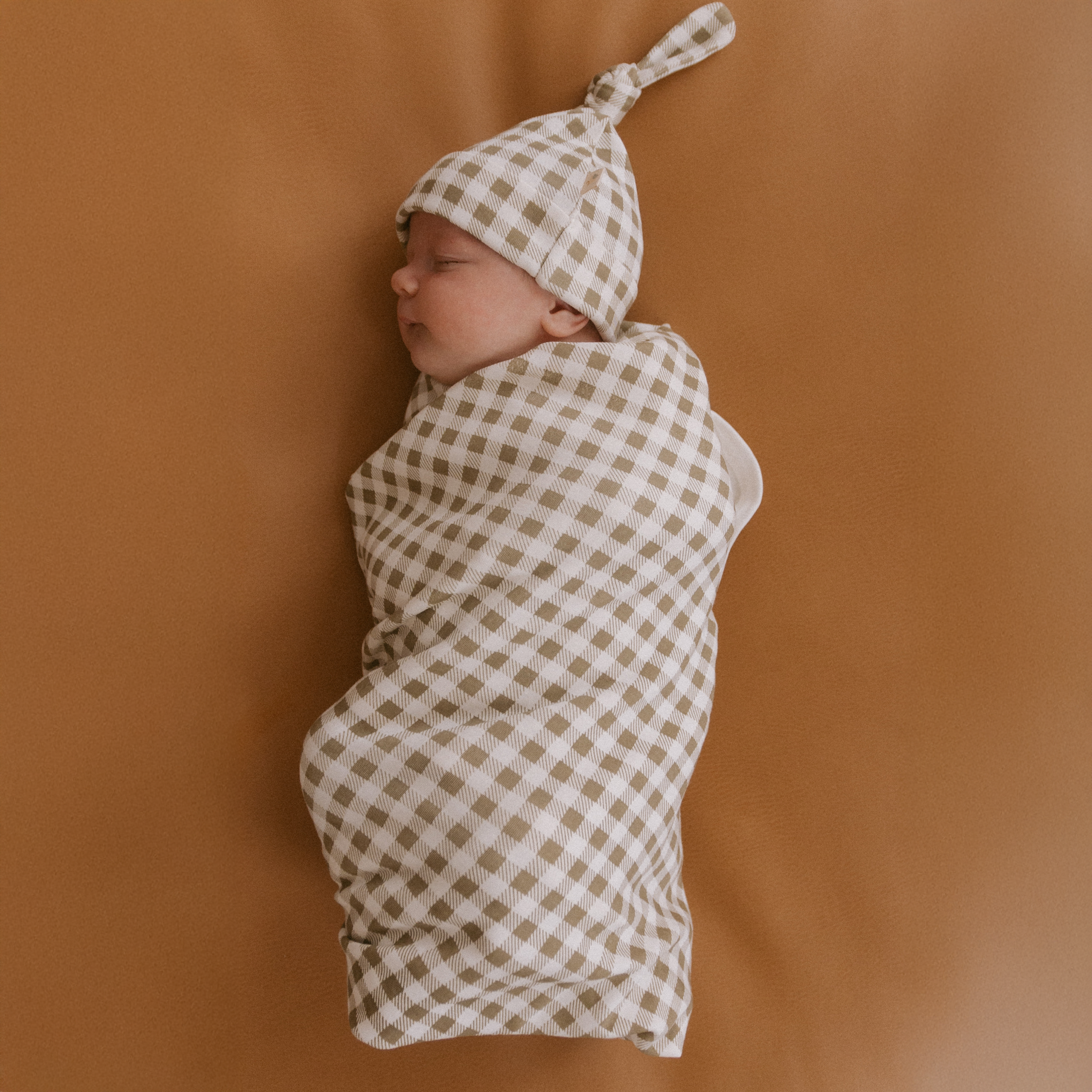Organic Swaddle Blanket & Hat Set - Olive Gingham - Makemake Organics