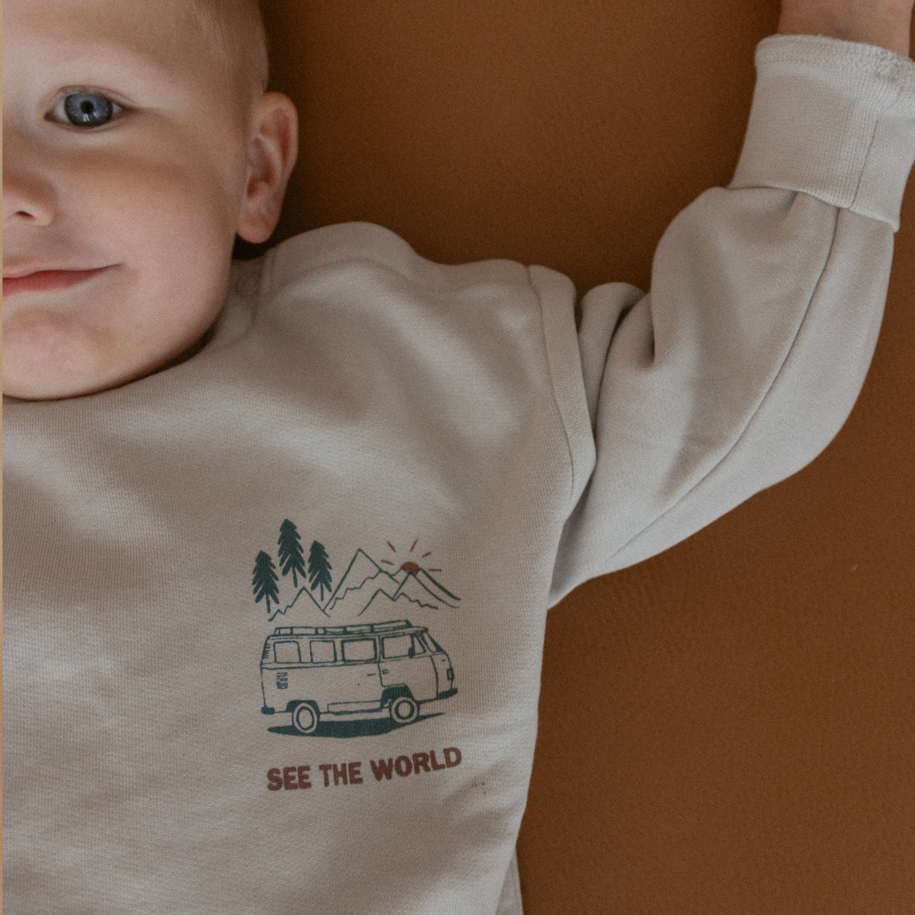Organic Fleece Sweatshirt - Travel - Makemake Organics
